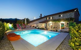 Captain'S Villa With Swimming Pool